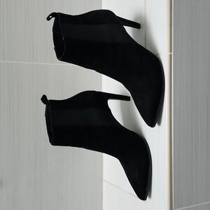 42 gold Kensington Chelsea Stiletto Bootie